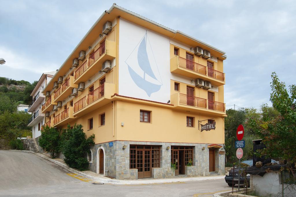 Moustakis Hotel Agia Efimia Oda fotoğraf